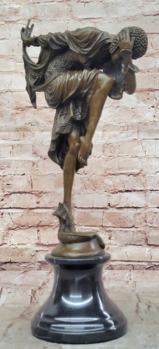 Signed chiparus bronze art - signed, d.h.chiparus