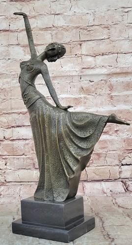 Signed chiparus bronze - signed, d.h.chiparus,